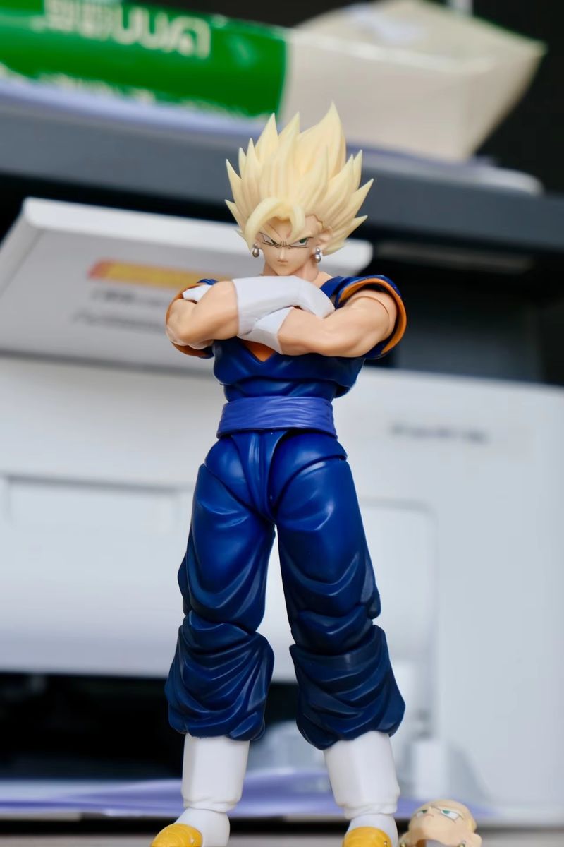 نموذج رأس سون غوكو من سلسلة در - مراجعة Resin Art Dragon Ball Z وسعره