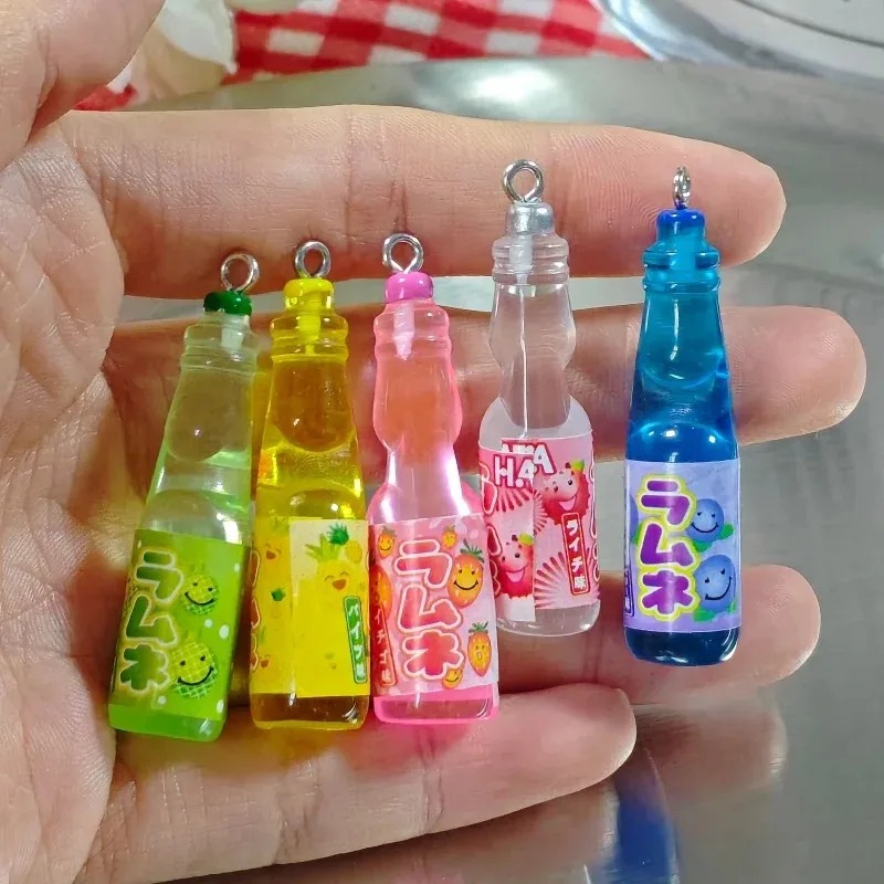 10 قطع من الحلي الراتنجية على  - مراجعة Resin Art Essentials وسعره