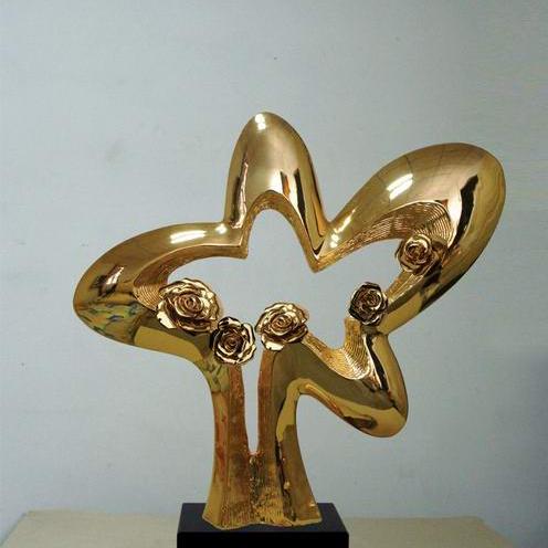 تمثال رائد فضاء ذهبي من الراتن - مراجعة Resin Art Business وسعره