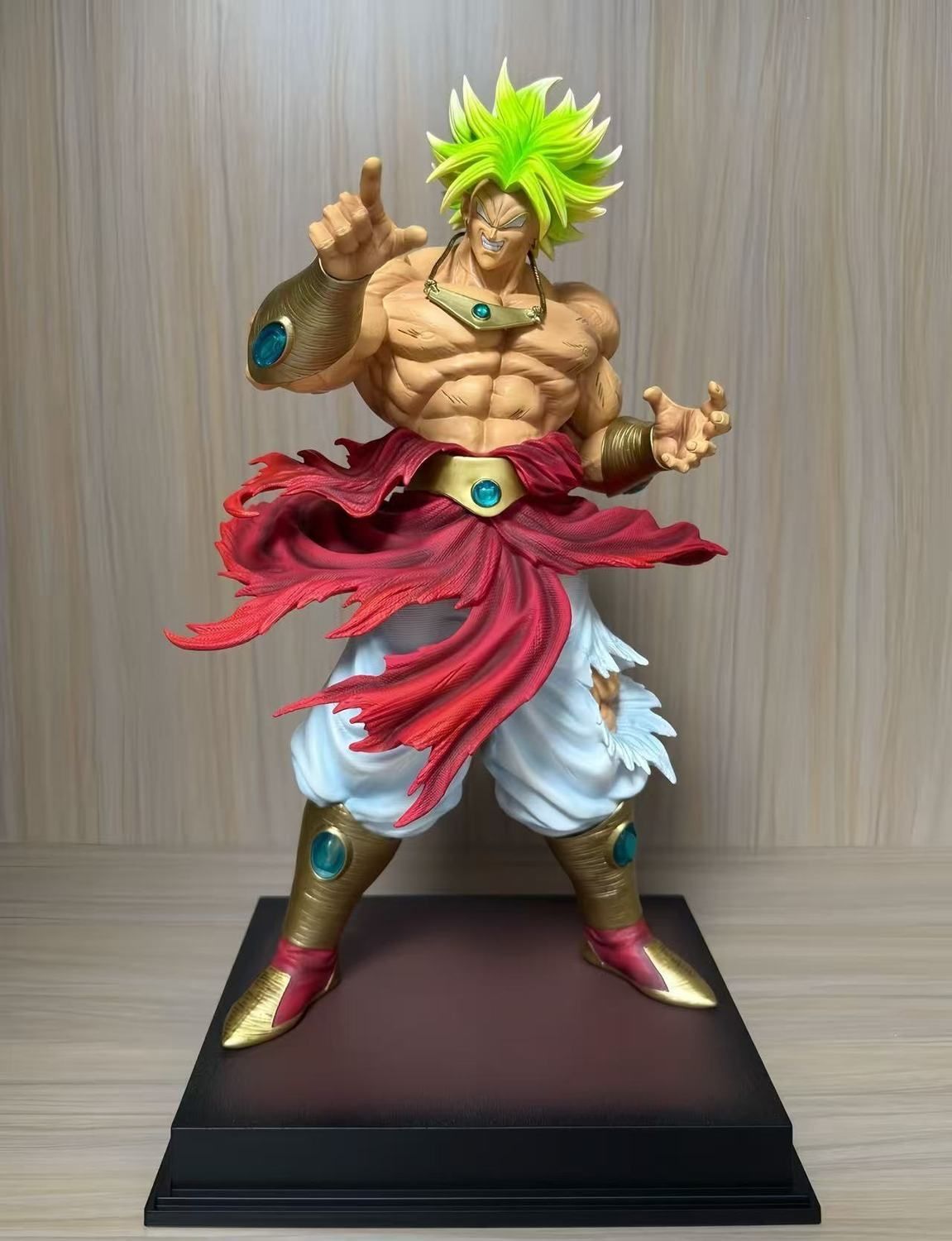 تمثال دراغون بول زد برولي، شخص - مراجعة Resin Art Dragon Ball Z وسعره