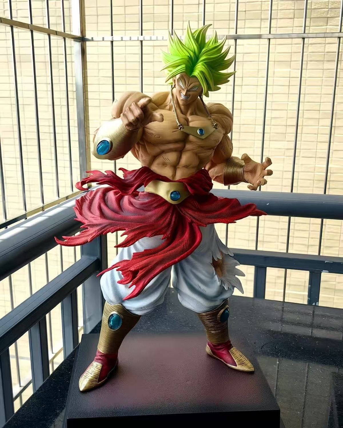 تمثال دراغون بول زد برولي، شخص - مراجعة Resin Art Dragon Ball Z وسعره